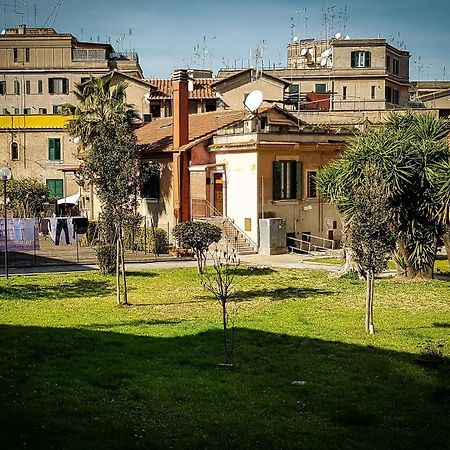 Casa Di Amici Alla Garbatella Rome Luaran gambar